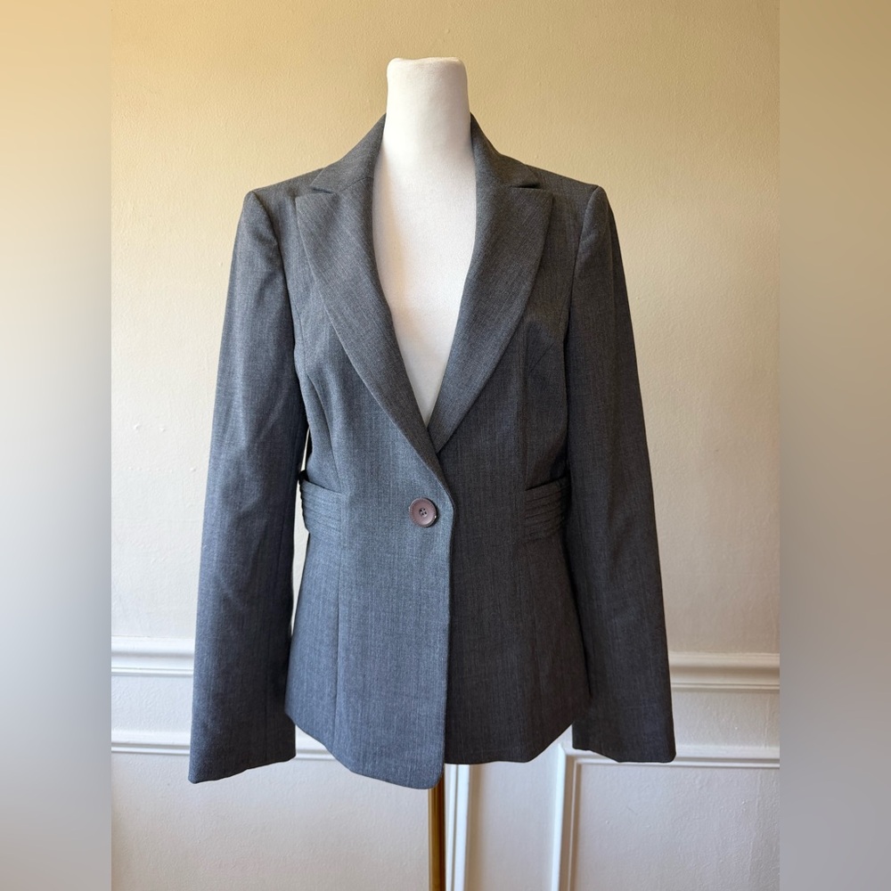Classiques Entier Gray Single-Button Tailored Blazer